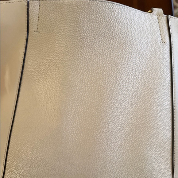 Tory Burch EUC Cream Leather Tote Bag - Picture 14 of 17